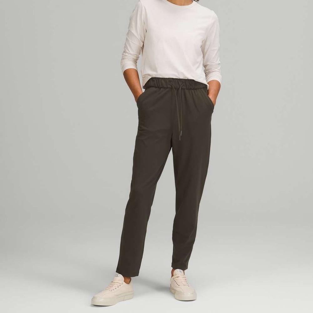 Lululemon Stretch High Rise Pant 7/8 in Dark Olive